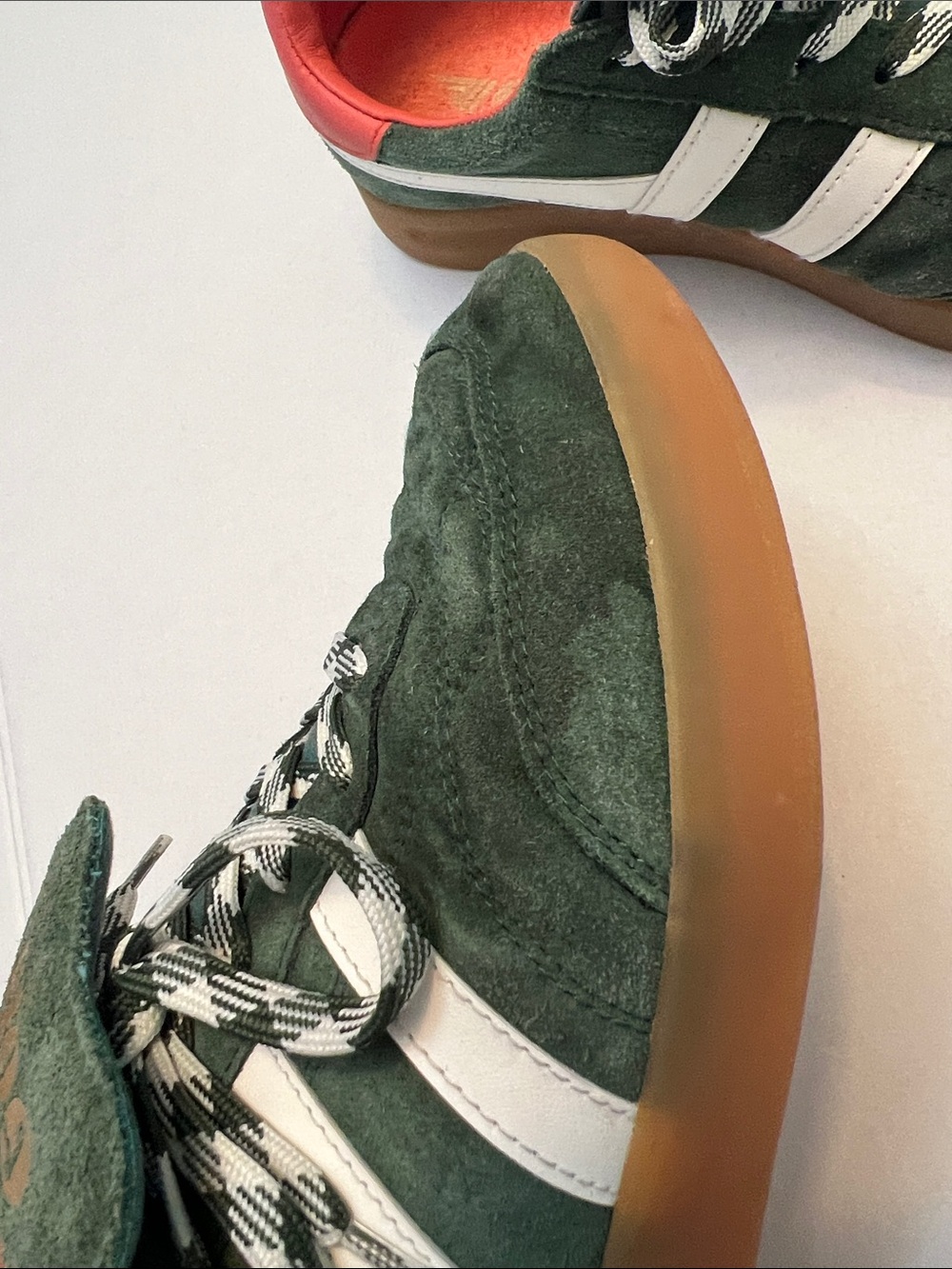 GOLA STADIA SUEDE 86  SNEAKER IN GREEN AND WHITE WOMENS SIZE 8 - Picture 9 of 12